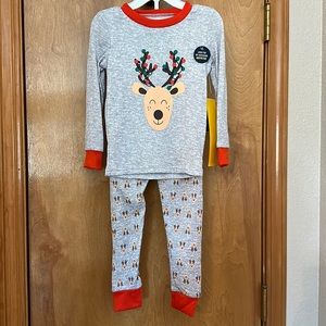 4T very soft reindeer Christmas lights on antlers pajama 2 piece set